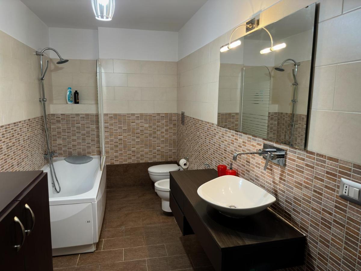 La Rotonda A Toledo Villa Naples Exterior photo