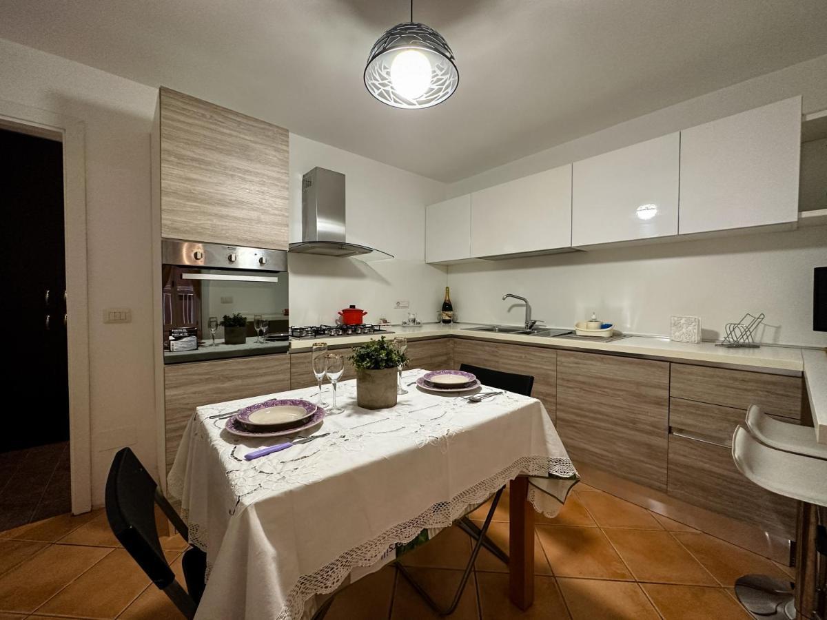 La Rotonda A Toledo Villa Naples Exterior photo